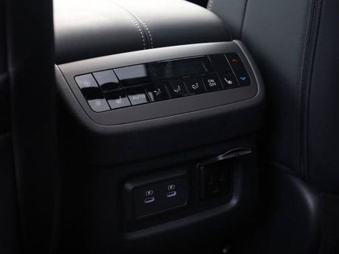New 2026 Nissan Pathfinder Platinum AWD/4WD image 29