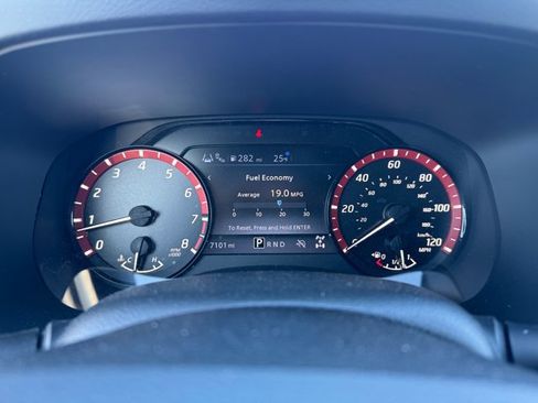 Used 2025 Nissan Frontier PRO-4X w/ Tow Package image 32