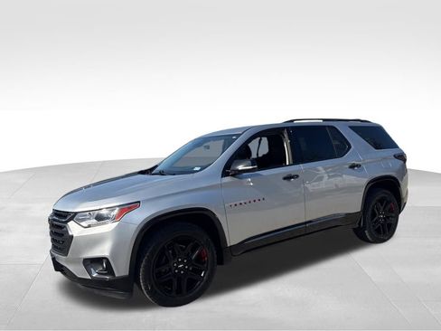 Used 2019 Chevrolet Traverse Premier w/ Redline Edition image 2