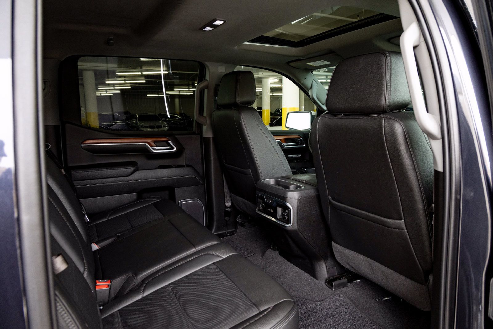 Used 2023 GMC Sierra 1500 Denali w/ Denali Reserve Package AWD/4WD image 27