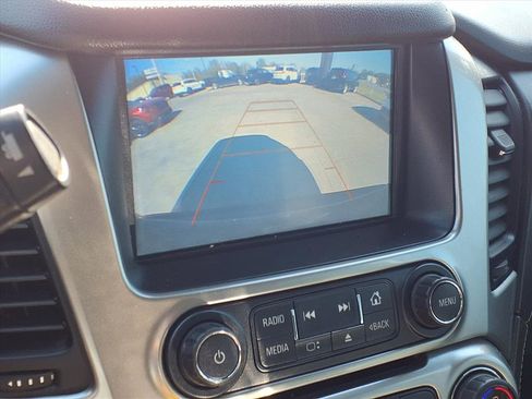 Used 2020 Chevrolet Suburban LT w/ Luxury Package image 5