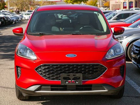 Used 2020 Ford Escape SE image 3