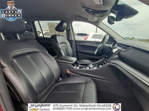 Used 2022 Jeep Grand Cherokee L Limited AWD/4WD image 30