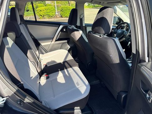 Used 2017 Toyota RAV4 XLE w/ All Weather Liner Package AWD/4WD image 25