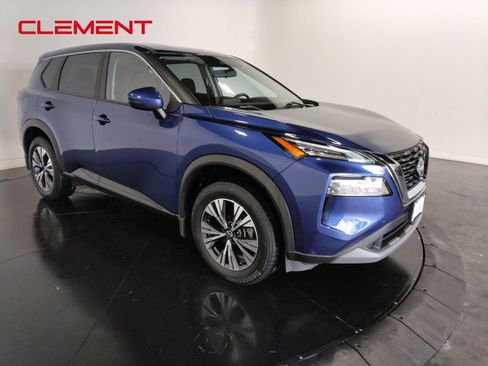 Used 2023 Nissan Rogue SV image 3