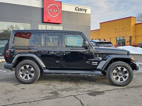 Used 2020 Jeep Wrangler Unlimited Sahara image 7