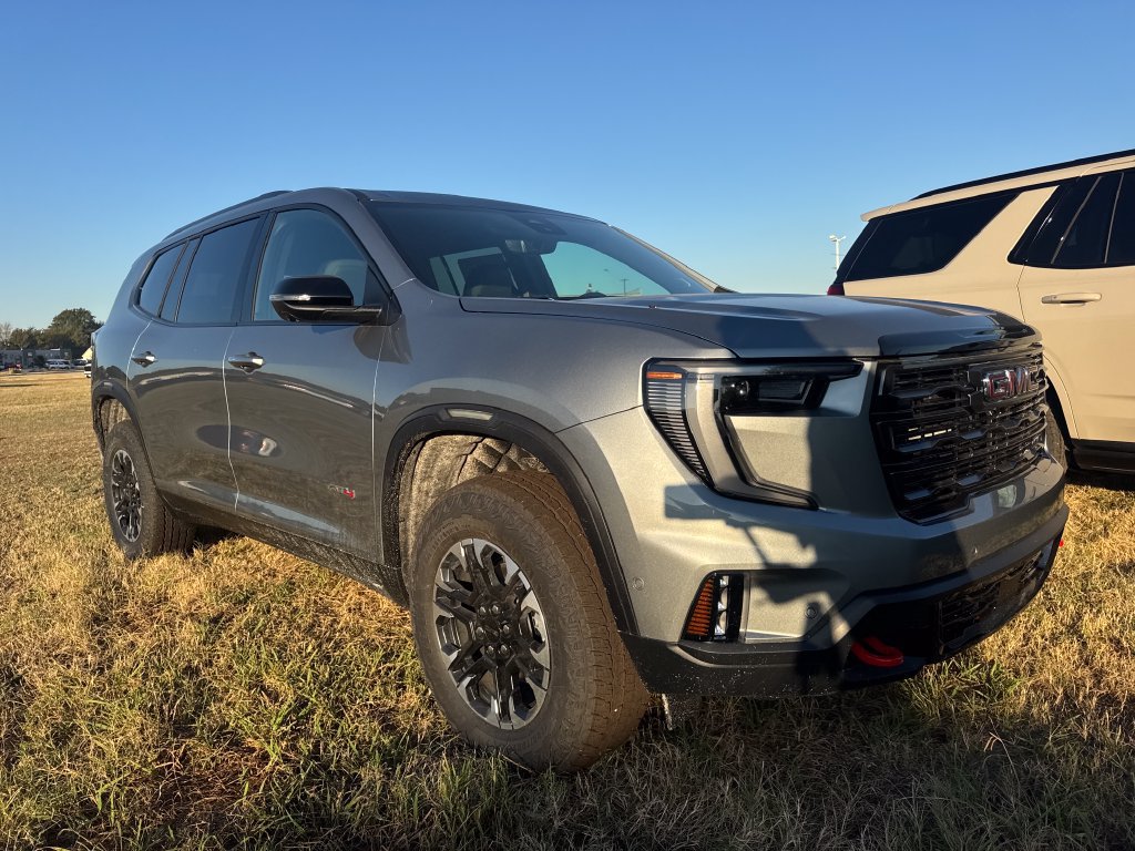 New 2027 GMC Acadia AT4 w/ AT4 Reserve Package AWD/4WD image 3