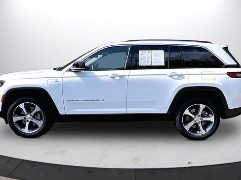 Used 2023 Jeep Grand Cherokee 4WD 4xe w/ Luxury Tech Group II image 5