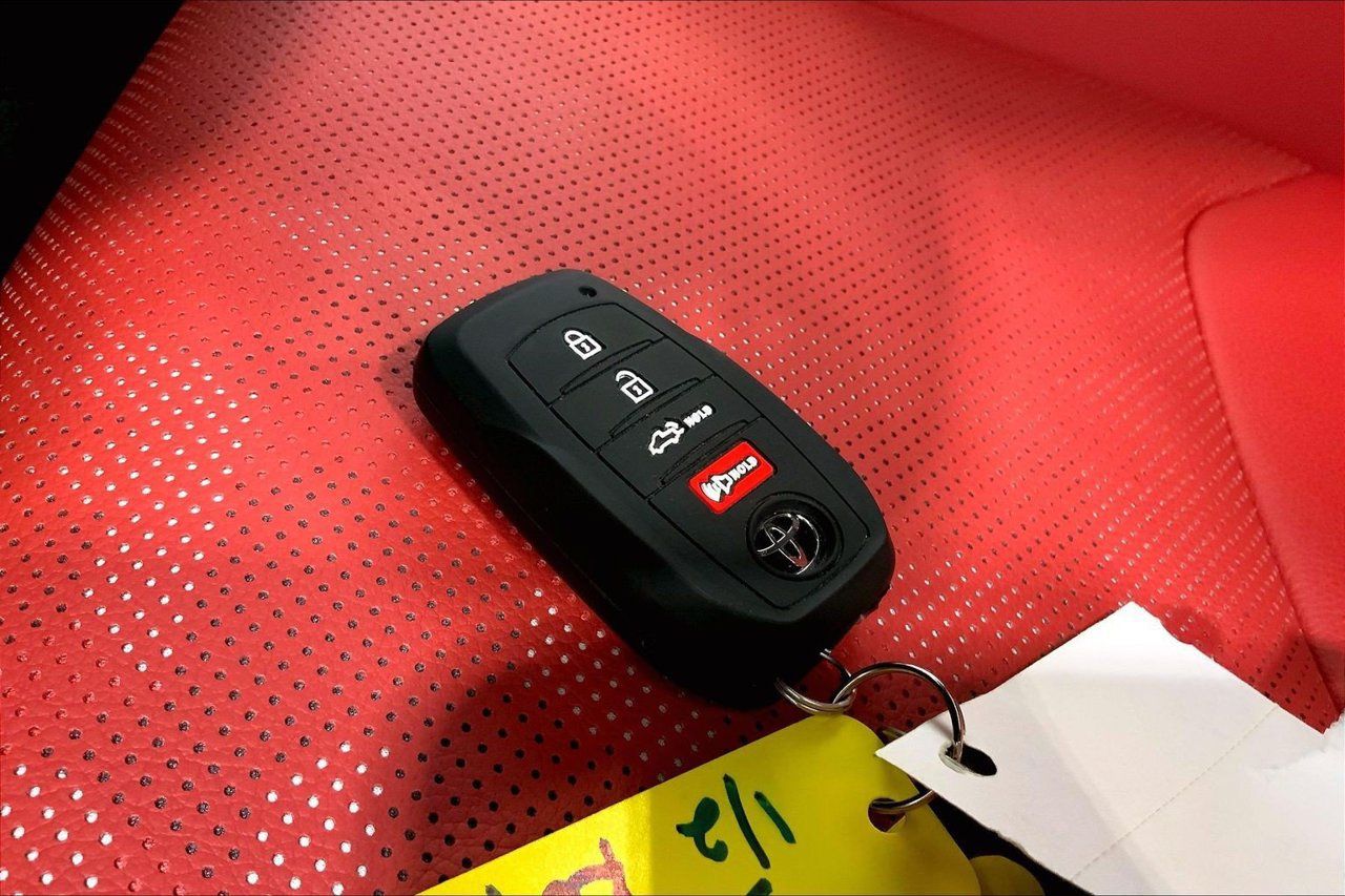 Used 2026 Toyota Tacoma TRD Pro AWD/4WD image 11