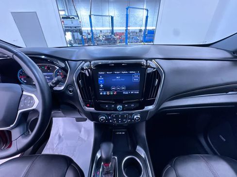 Used 2023 Chevrolet Traverse RS AWD/4WD image 23
