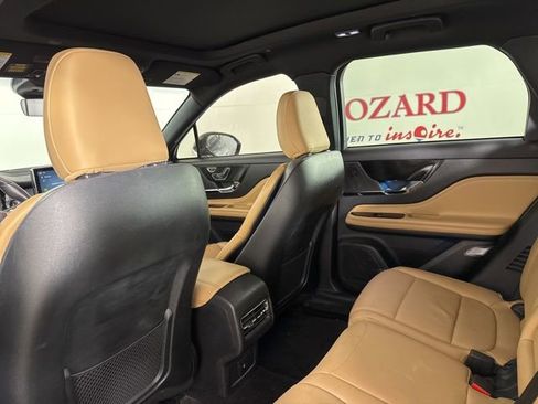 Certified 2022 Lincoln Corsair Reserve image 14