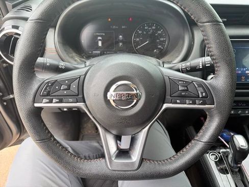 Used 2021 Nissan Kicks SR FWD image 10