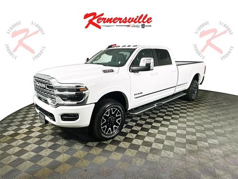 New 2026 RAM 2500 Limited w/ Towing Technology Group image 3