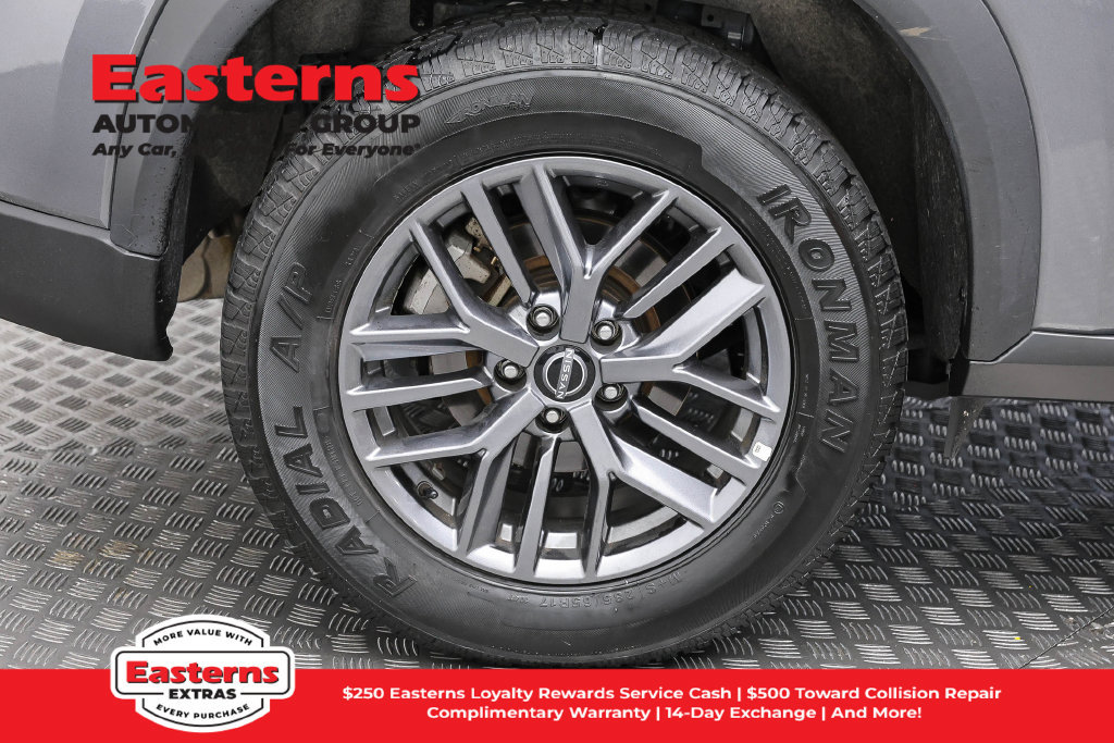 Used 2024 Nissan Rogue S AWD/4WD image 29