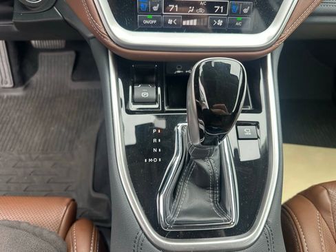 Used 2025 Subaru Outback Touring XT image 30