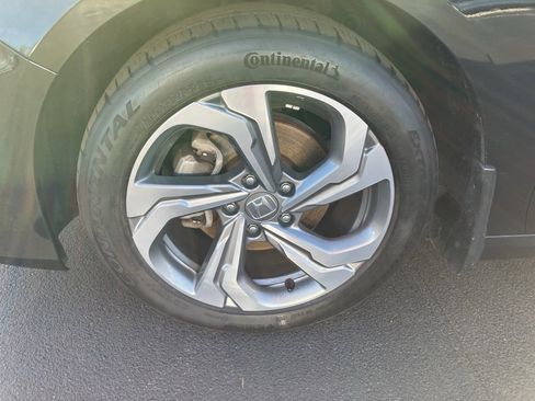 Used 2018 Honda Accord EX image 14