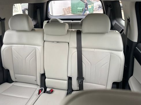 Used 2025 Hyundai Santa Fe SEL FWD image 46