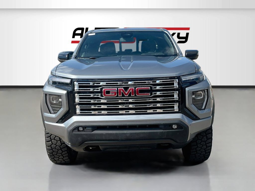 Used 2023 GMC Canyon Elevation w/ Elevation Premium Package AWD/4WD image 2