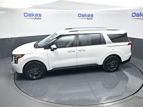 New 2026 Kia Carnival EX FWD image 51