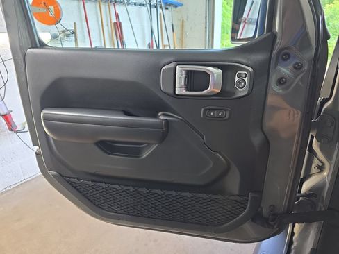 Used 2020 Jeep Gladiator Sport w/ Quick Order Package 24S AWD/4WD image 26