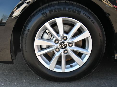 Used 2025 Toyota Camry LE FWD image 12
