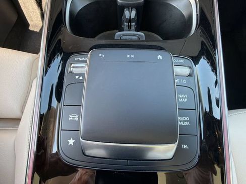 Used 2022 Mercedes-Benz GLA 250 4MATIC image 29
