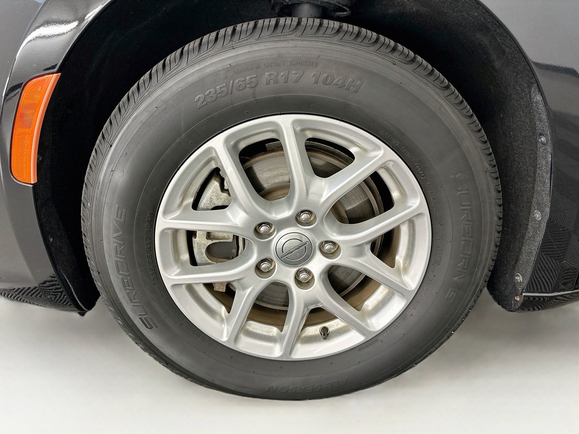 Used 2023 Chrysler Pacifica Touring-L FWD image 36