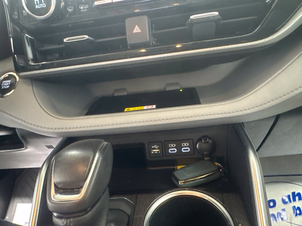 Used 2023 Toyota Highlander Platinum AWD/4WD image 25