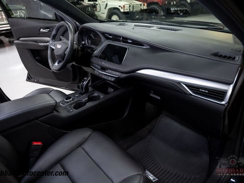 Used 2023 Cadillac XT4 Premium Luxury FWD image 25