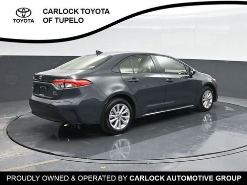 Used 2025 Toyota Corolla LE image 3