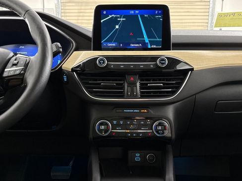 Used 2021 Ford Escape Titanium w/ Titanium Elite Package image 16