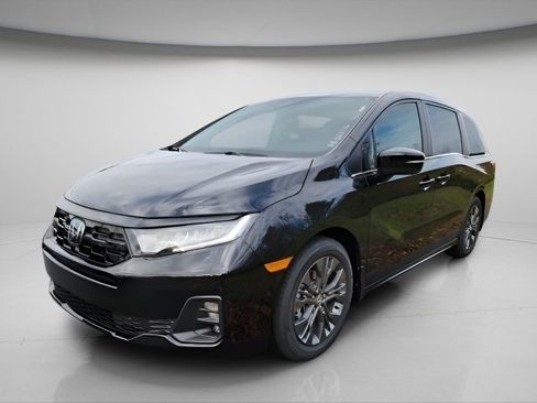 New 2026 Honda Odyssey Touring image 3
