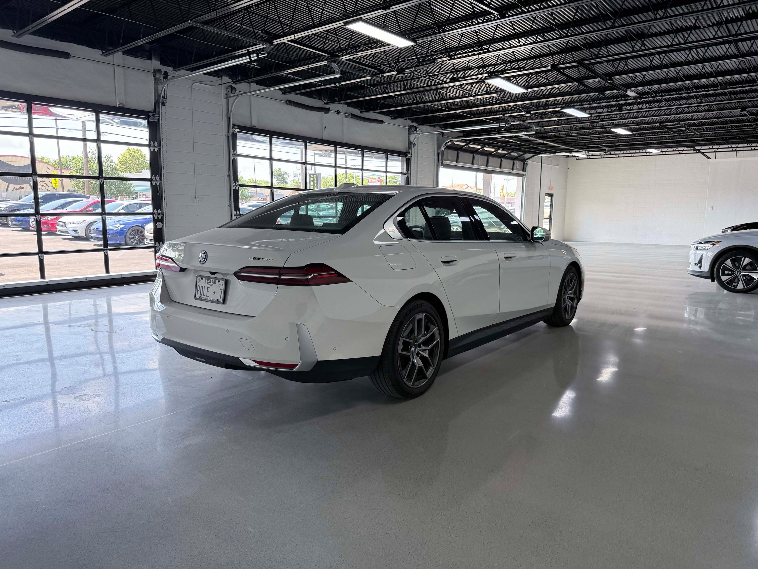 Used 2024 BMW i5 eDrive40i RWD image 5