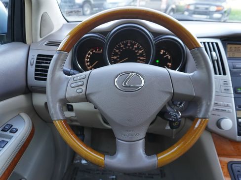 Used 2005 Lexus RX 330 w/ Premium Pkg FWD image 21