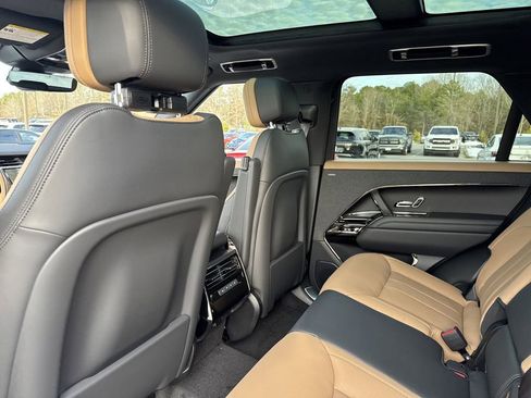 New 2025 Land Rover Range Rover Sport Dynamic SE image 15