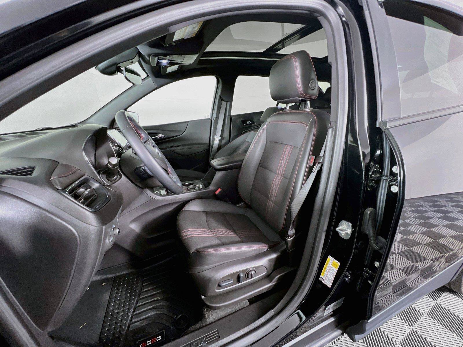 Used 2023 Chevrolet Equinox RS AWD/4WD image 22