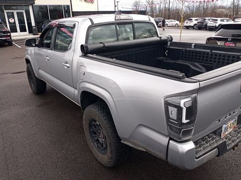 Used 2016 Toyota Tacoma SR w/ SR Convenience Package image 12