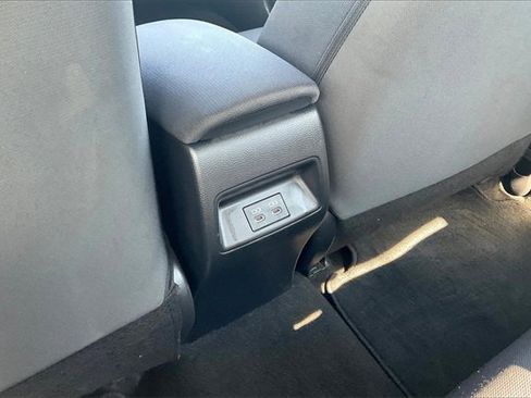 Used 2023 Toyota Corolla LE image 34