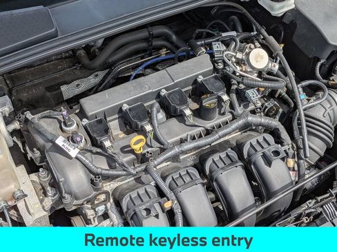 Used 2018 Ford Focus SE FWD image 13