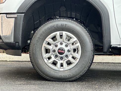 New 2026 GMC Sierra 2500 Pro RWD image 23
