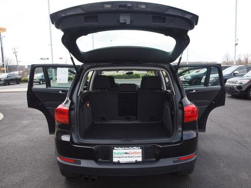 Used 2018 Volkswagen Tiguan Limited w/ Premium Package image 5