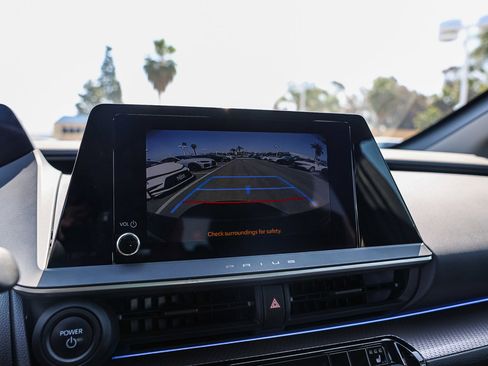 Used 2024 Toyota Prius XLE FWD image 14