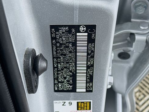 Used 2024 Toyota Corolla SE w/ Convenience Package FWD image 40