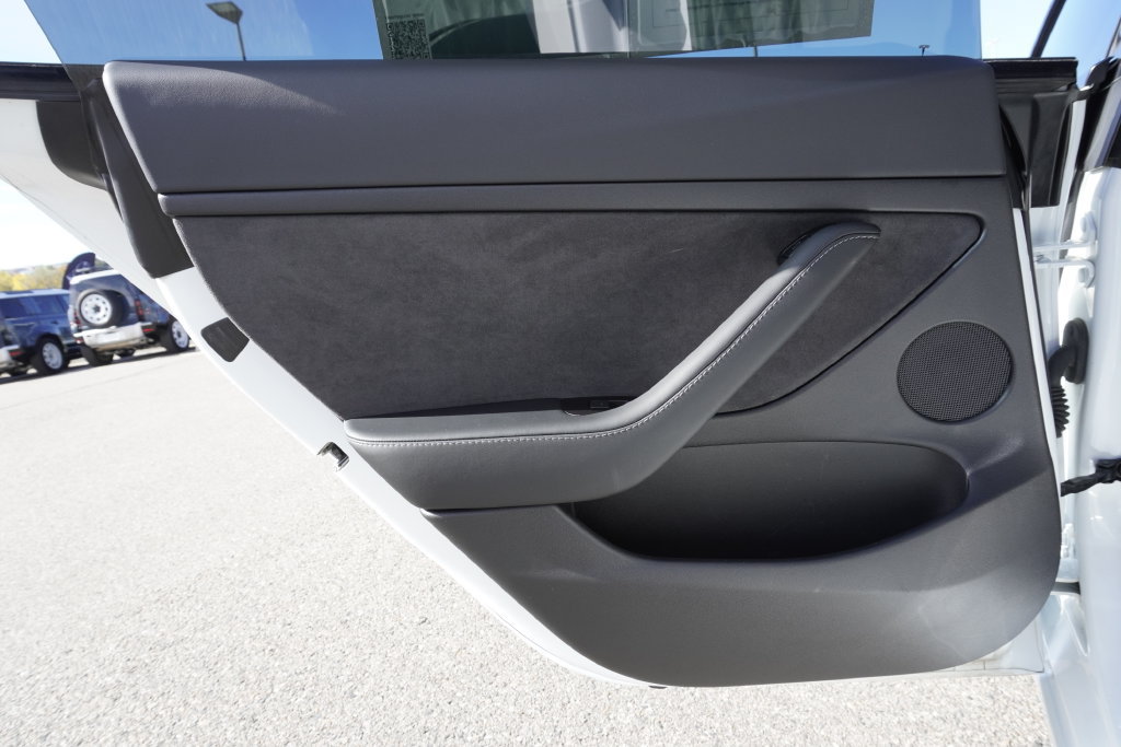 Used 2022 Tesla Model 3 Long Range AWD/4WD image 27