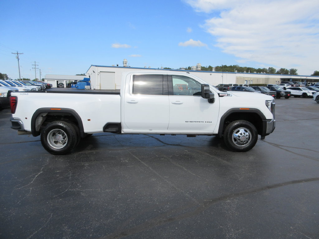 Used 2024 GMC Sierra 3500 SLE w/ SLE Value Package AWD/4WD image 4