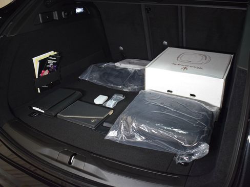 New 2025 Maserati Grecale Folgore image 46