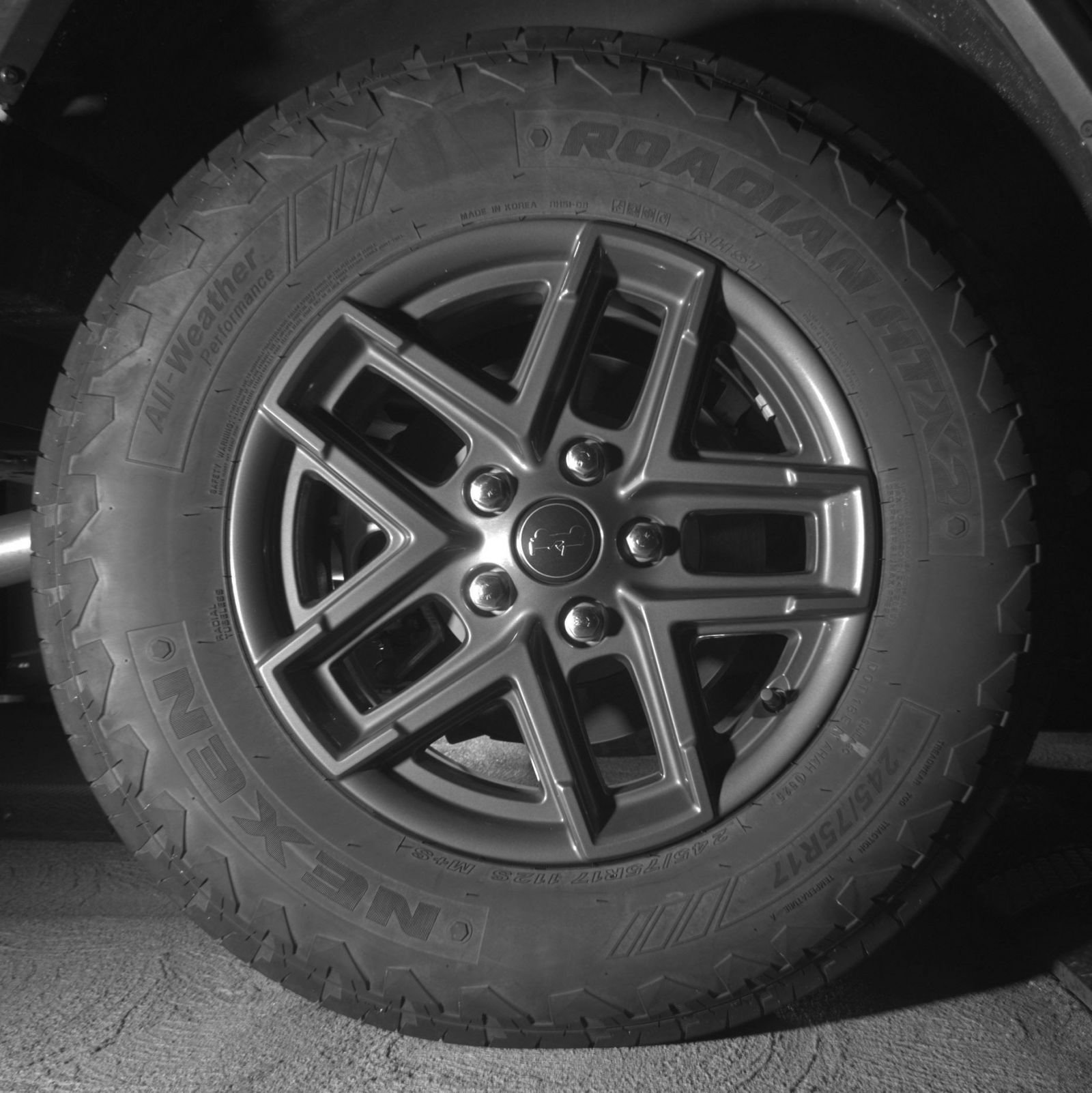 Used 2025 Jeep Wrangler Unlimited Sport AWD/4WD image 18