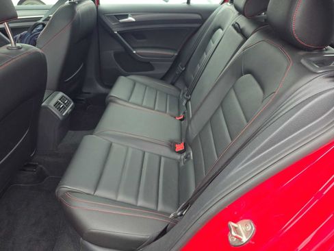 Used 2019 Volkswagen GTI SE FWD image 21