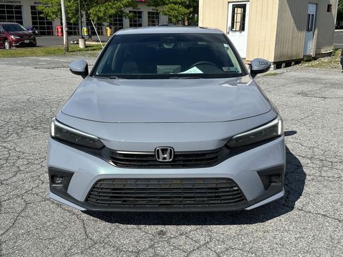 Used 2024 Honda Civic Touring image 3