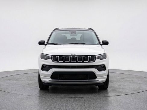 Used 2025 Jeep Compass Limited image 1